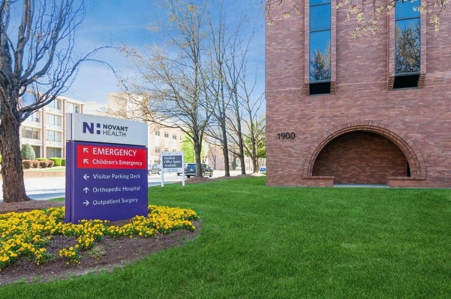 More Photos Of 1900 Randolph Rd, Charlotte Medical For Lease