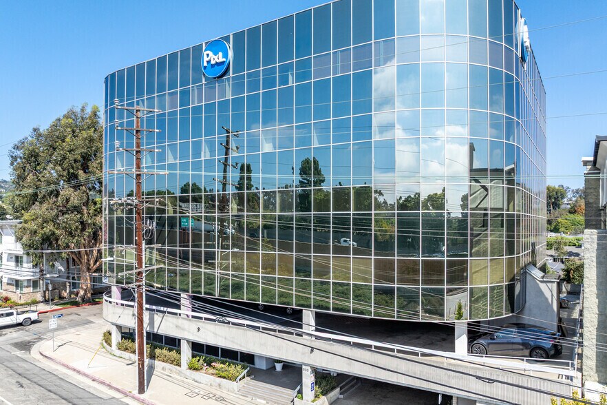 More Photos Of 500 S Sepulveda Blvd, Los Angeles Coworking Space