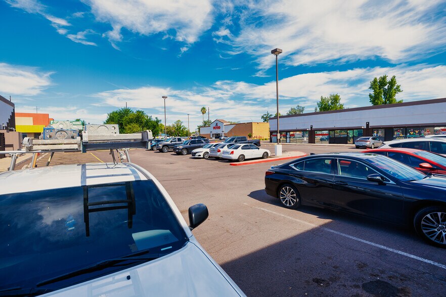 More Photos Of 323-335 N Gilbert Rd, Mesa Unknown For Lease