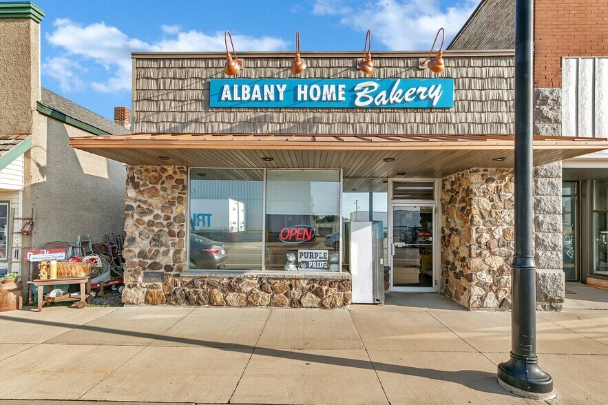 More Photos Of 531 Railroad Ave, Albany General Retail For Sale