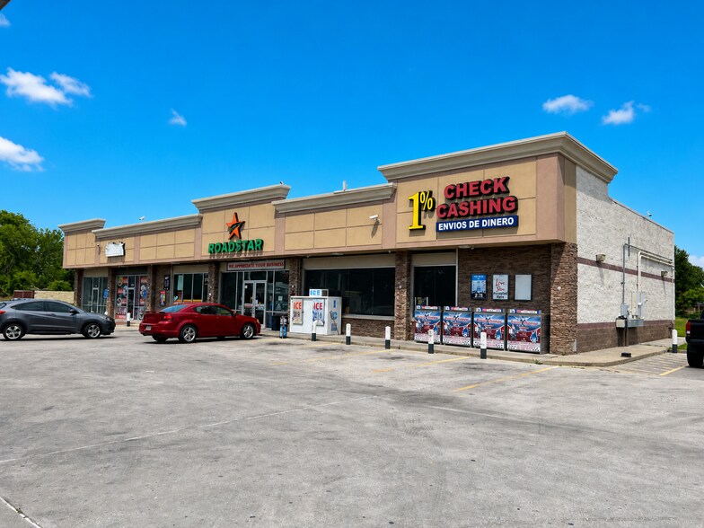 Primary Photo Of 425 Pasadena Blvd, Pasadena Service Station For Lease