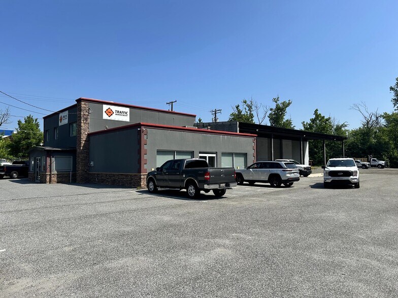 More Photos Of 7900 Pulaski Hwy, Rosedale Industrial For Lease