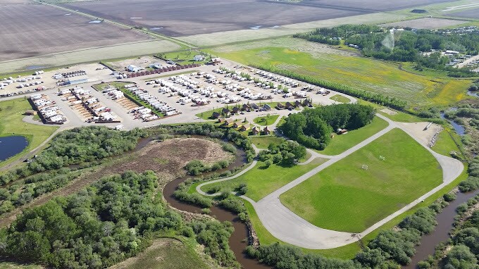 More Photos Of 64001B Township Road 722, Clairmont Trailer Camper Park For Sale