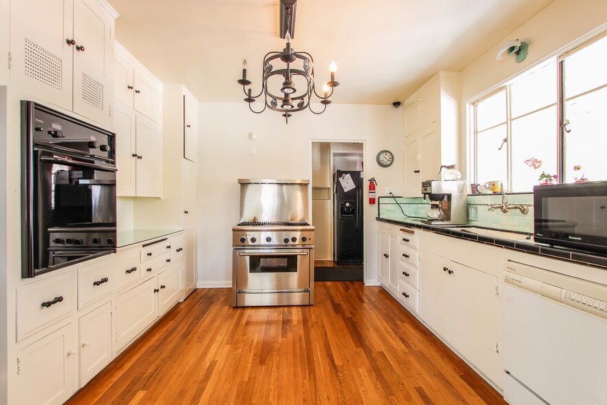 More Photos Of 14891 Yorba St, Tustin Loft Creative Space For Sale