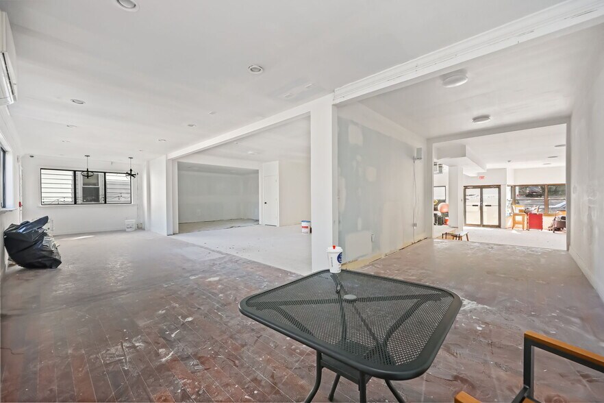 More Photos Of 10 N Water St, Greenwich Storefront Retail Residential For Lease