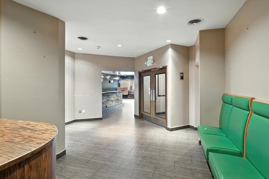 More Photos Of 48 Russell St, Hadley Restaurant For Lease