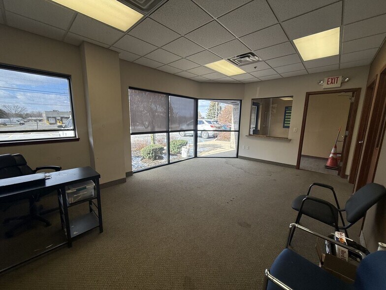 More Photos Of 4540 East Paris Ave SE, Grand Rapids Distribution For Lease