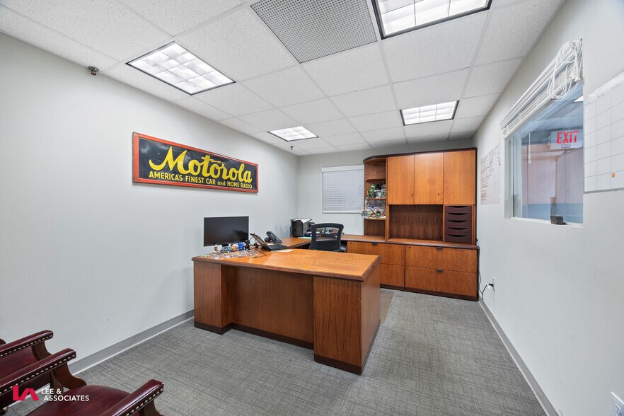 More Photos Of 885 Cripple Creek Dr, Lawrenceville Warehouse For Lease