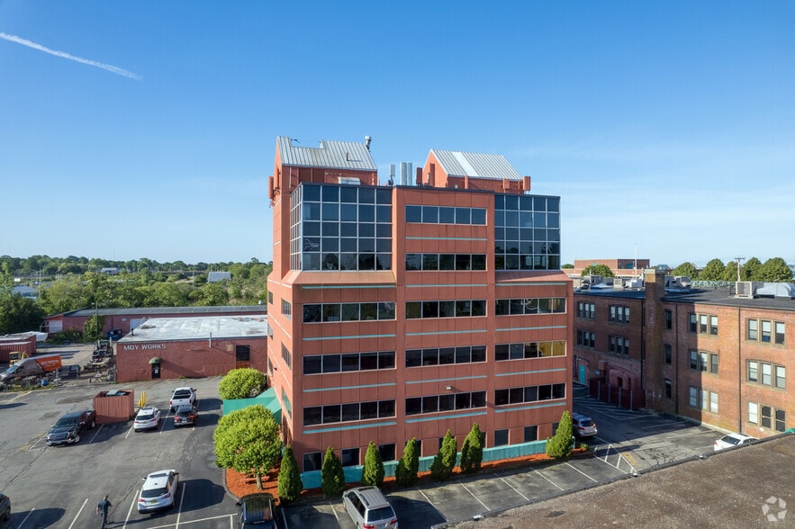 More Photos Of 221 3rd St, Newport Office For Lease