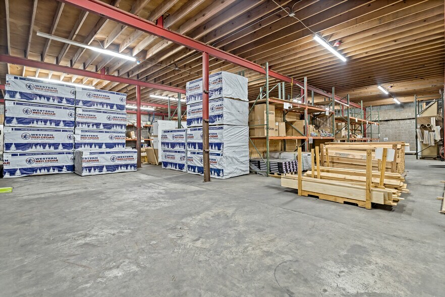 More Photos Of 1400 N 5th St, Silsbee General Retail For Sale