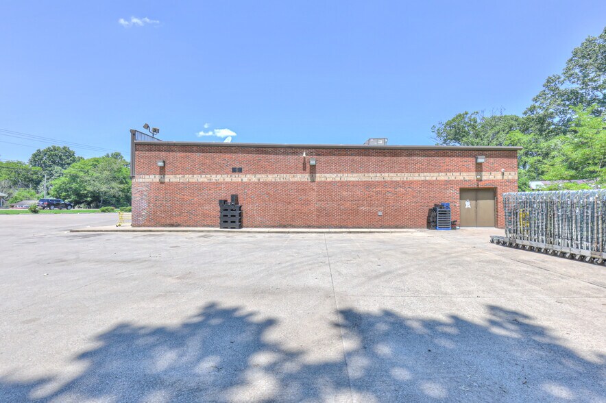 More Photos Of 4217 Highway 431, Columbia Freestanding For Sale