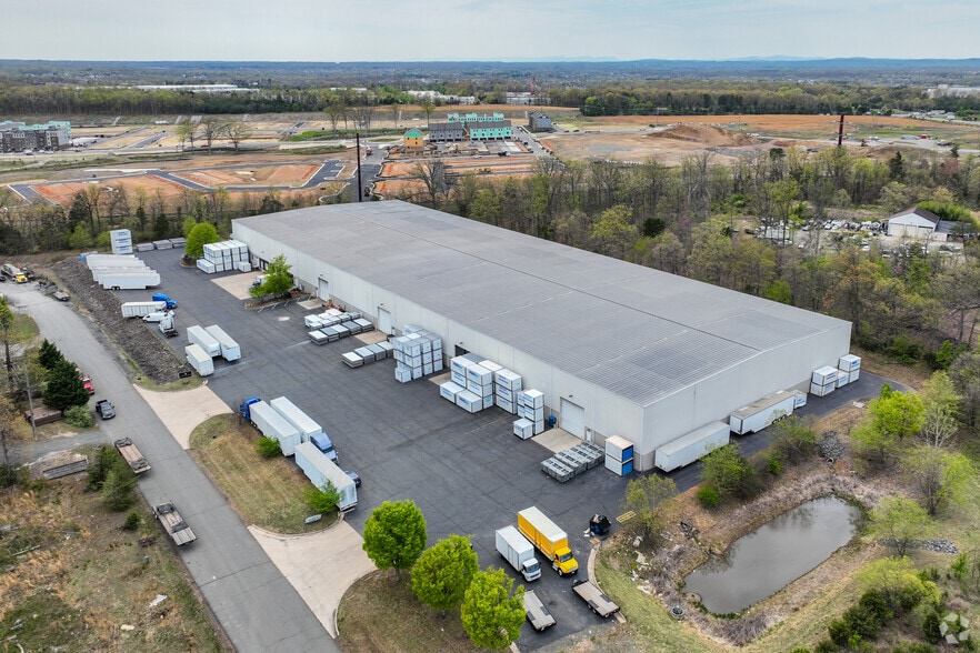 More Photos Of 8422 Wellington Rd, Manassas Manufacturing For Lease