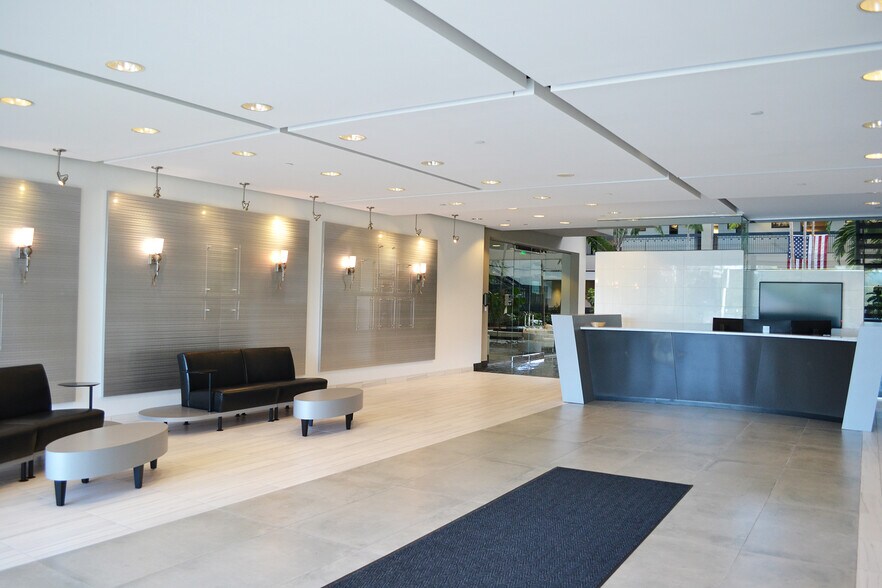 More Photos Of 560 Carillon Pky, Saint Petersburg Unknown For Lease
