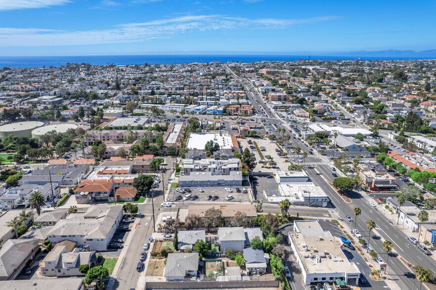 More Photos Of 1902 Flagler Ln, Redondo Beach Multifamily For Sale