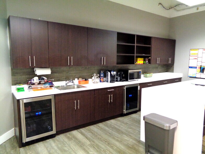 More Photos Of 1351 Sawgrass Corporate Pky, Sunrise Loft Creative Space For Lease