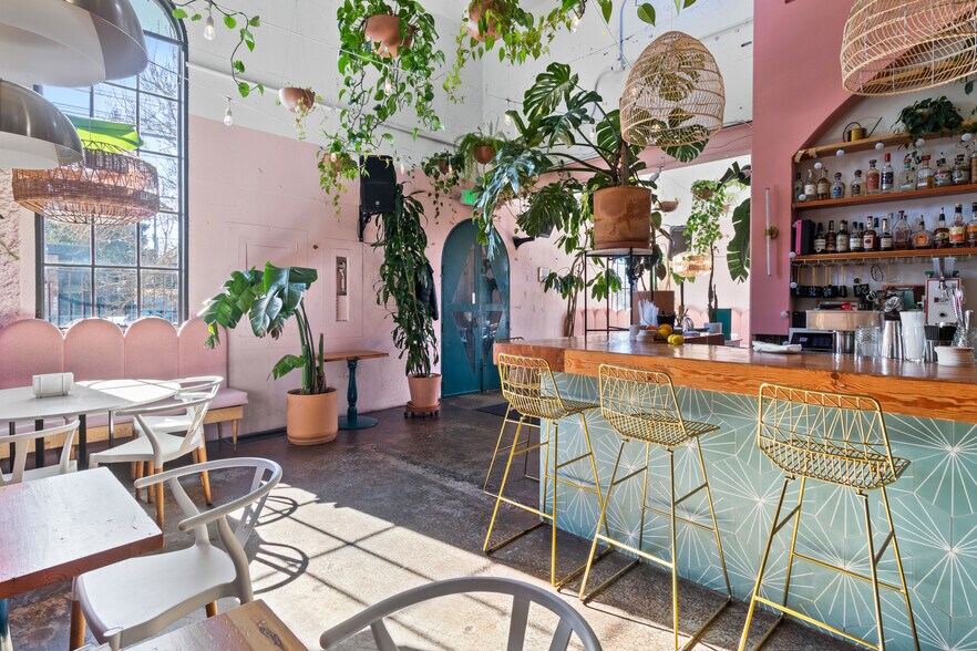 More Photos Of 2703 NE Alberta St, Portland Restaurant For Sale