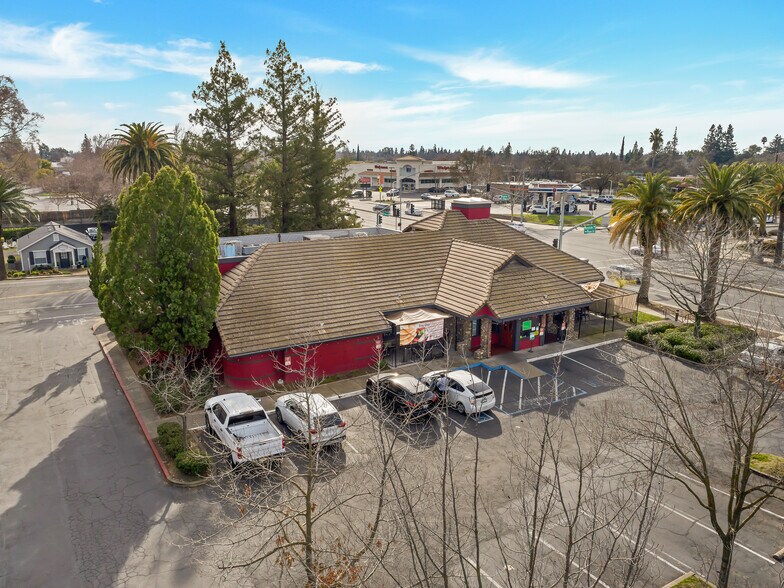 Primary Photo Of 6400 Fair Oaks Blvd, Carmichael Restaurant For Sale