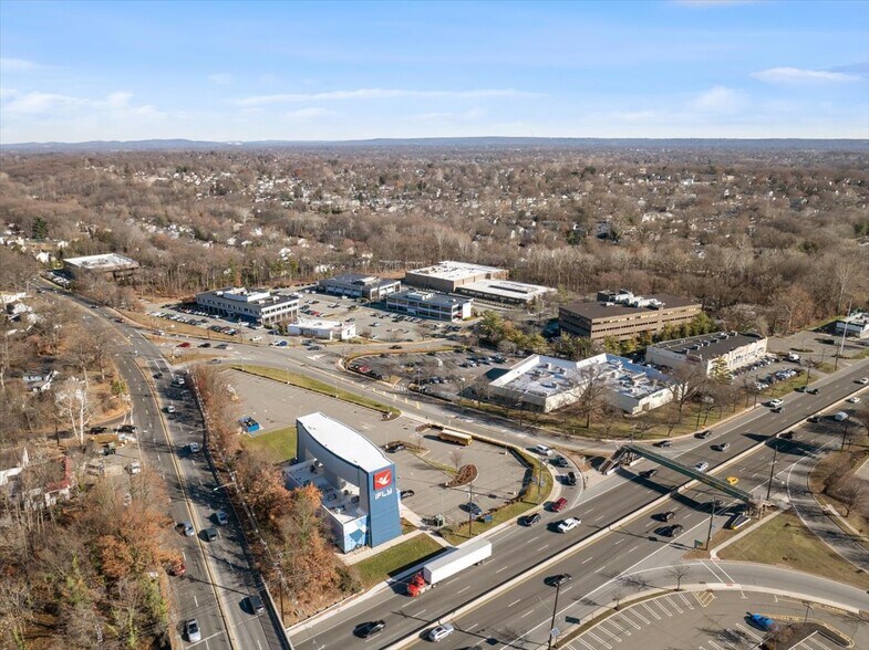 More Photos Of 2 Forest Ave, Paramus Medical For Lease