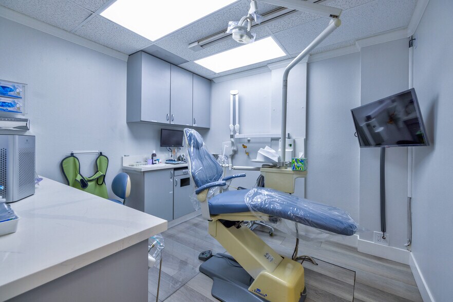 More Photos Of 16336 Whittier Blvd, Whittier Medical For Sale