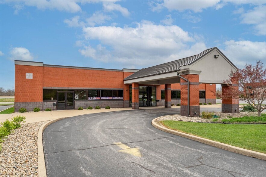 More Photos Of 3 Professional Dr, Alton Medical For Sale