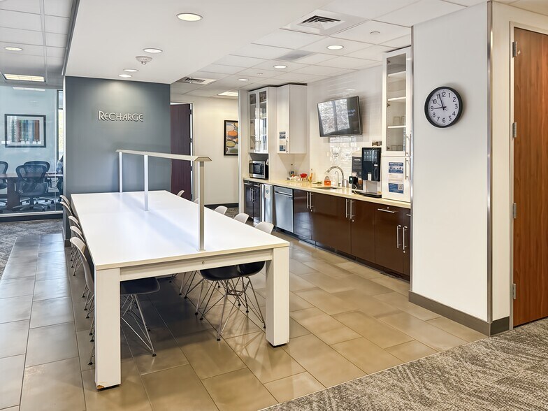 More Photos Of 3597 E Monarch Sky Ln, Meridian Coworking Space