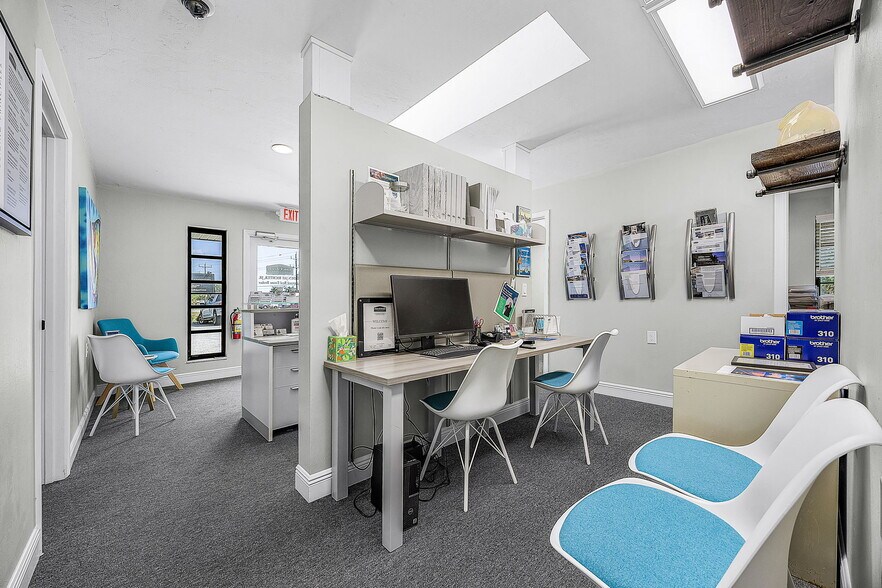 More Photos Of 2959 Oleander St, Saint James City Office For Sale