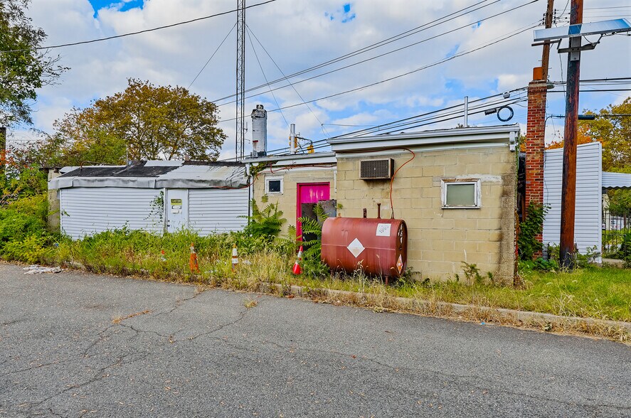 More Photos Of 256 Kennedy Blvd, Bayonne Land For Lease