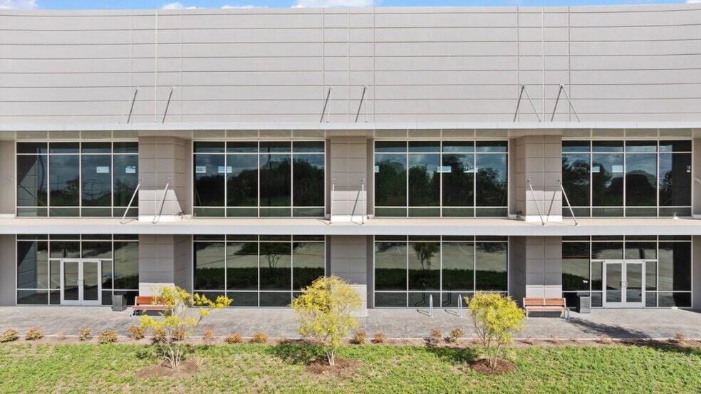 More Photos Of 3212 E Pecan St, Pflugerville Unknown For Lease