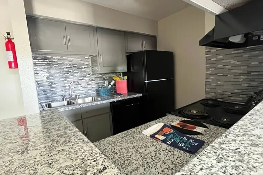 More Photos Of 9402 Synott Rd, Houston Apartments For Sale