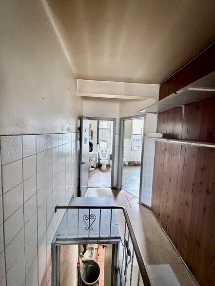 More Photos Of 10 Clinton St, Toronto Storefront Retail Residential For Sale