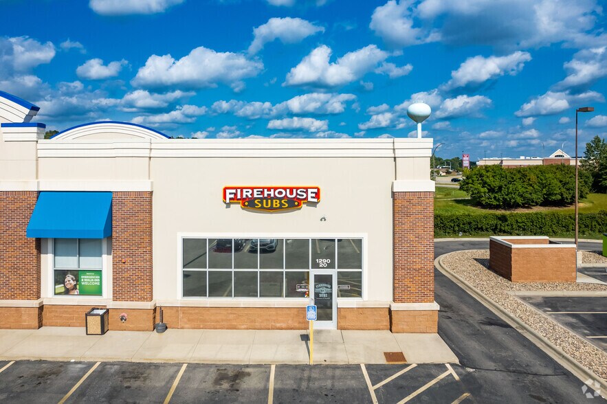 More Photos Of 1290-1300 Salem Rd SW, Rochester General Retail For Lease