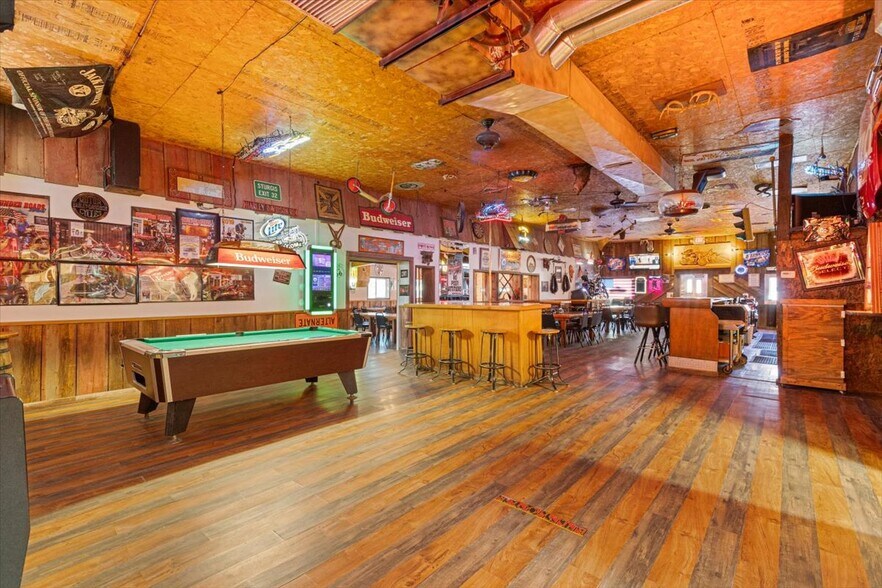 More Photos Of 206 1st St, Soldier Restaurant For Sale