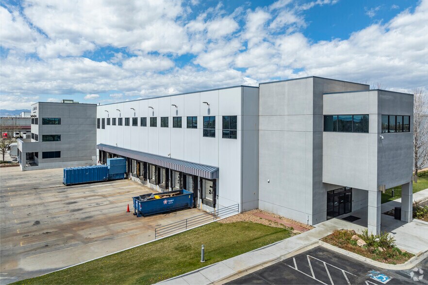 More Photos Of 8125 E 88th Ave, Henderson Manufacturing For Lease