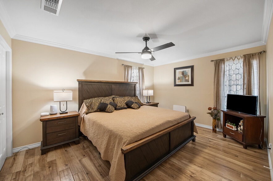 More Photos Of 101 Hunters Glen Dr, San Marcos Flex For Sale