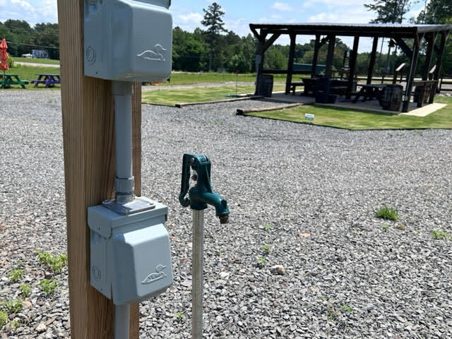 More Photos Of 409 Highway 64, Ocoee Showroom For Sale