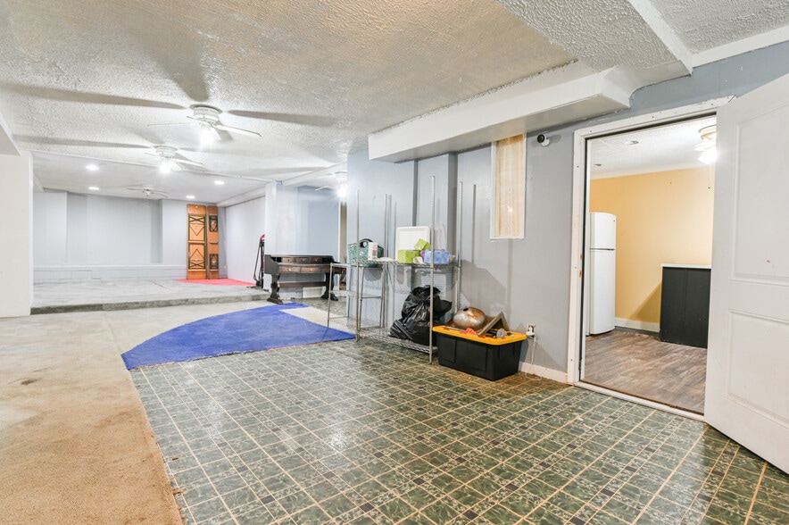 More Photos Of 2766 White Oak Dr, Decatur Religious Facility For Sale