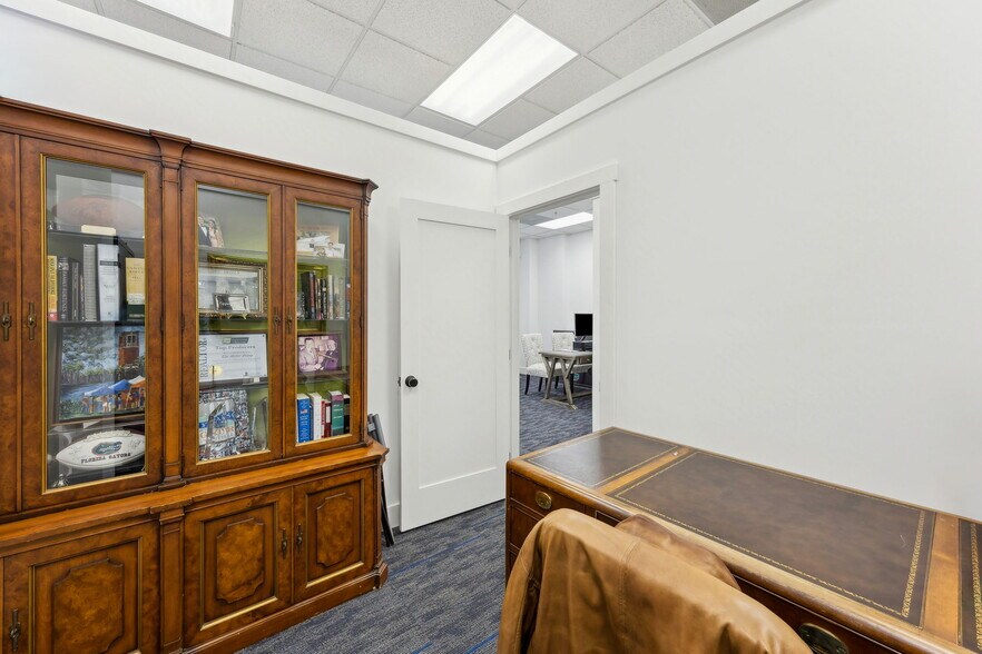 More Photos Of 961687 Gateway Blvd, Fernandina Beach Medical For Sale