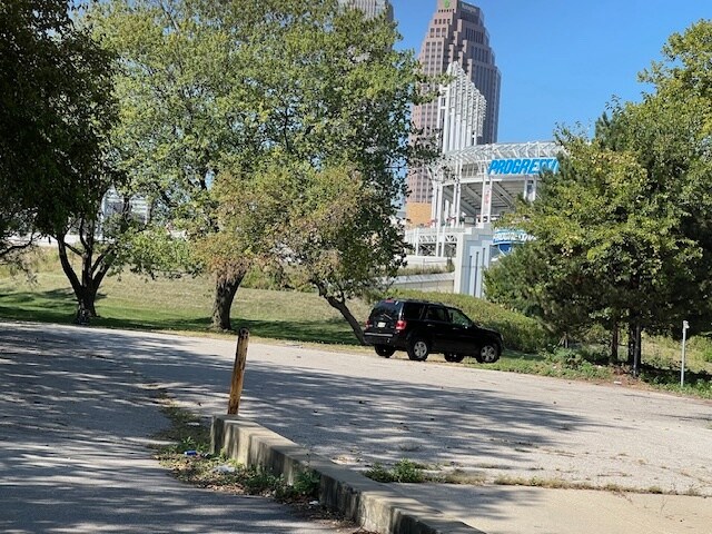 More Photos Of 836 Broadway Ave, Cleveland Manufacturing For Sale