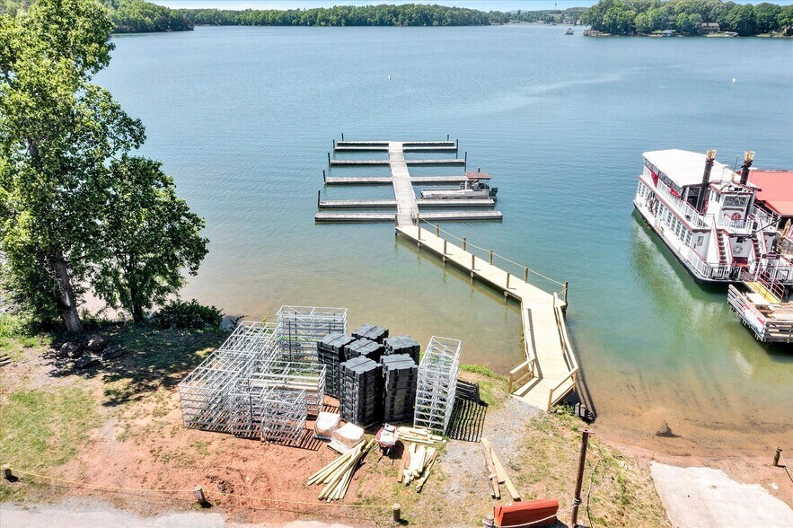 More Photos Of 3619 Airport Rd, Moneta Marina For Sale