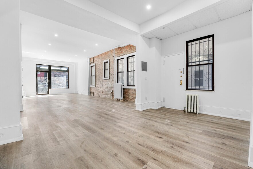 More Photos Of 2352 31st St, Astoria Apartments For Lease
