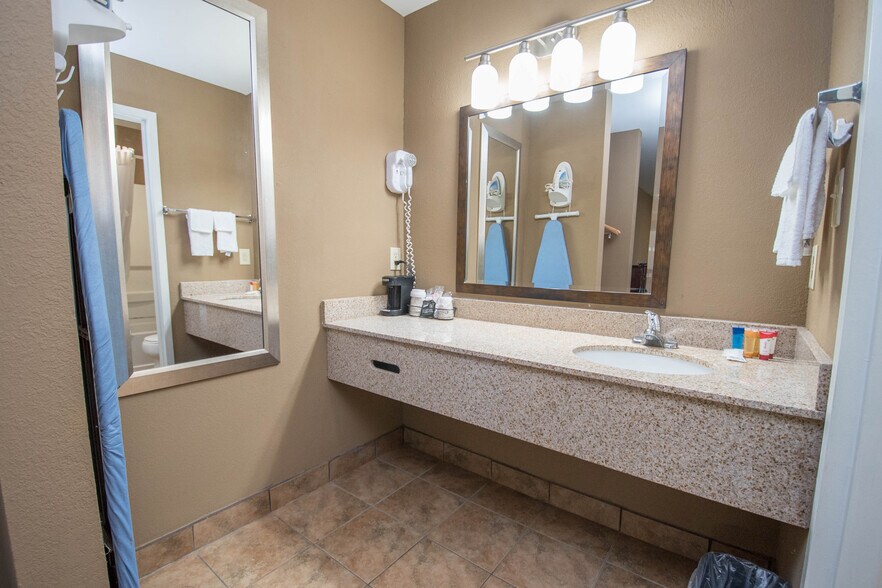 More Photos Of 750 Cobb Place Blvd NW, Kennesaw Hotel For Sale