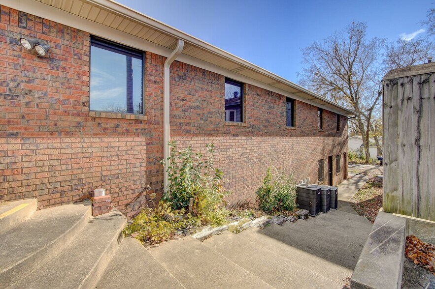 More Photos Of 715 Hobson Ave, Hot Springs National Park Office For Lease