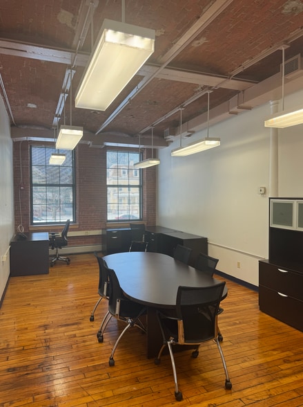 More Photos Of 1 Federal St, Springfield Flex For Lease