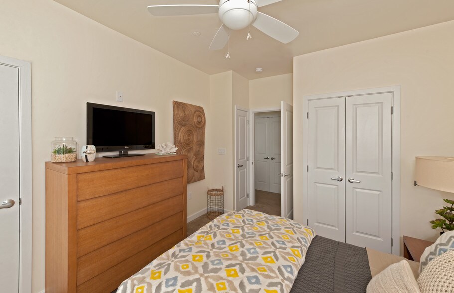 More Photos Of 332 Laskin Rd, Virginia Beach Apartments For Lease