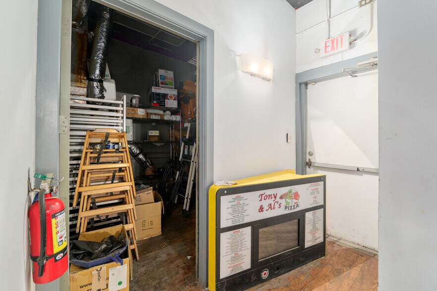 More Photos Of 14960 Main St, Alachua Restaurant For Lease