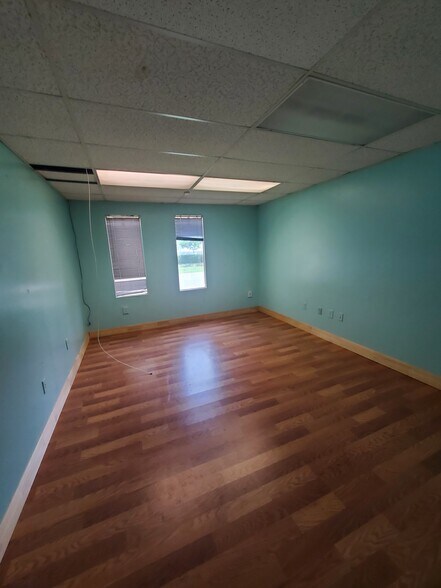 More Photos Of 2501 NW 17th Ln, Pompano Beach Warehouse For Lease