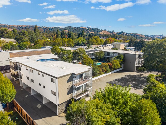 More Photos Of 950 Mountain View Dr, Lafayette Apartments For Sale