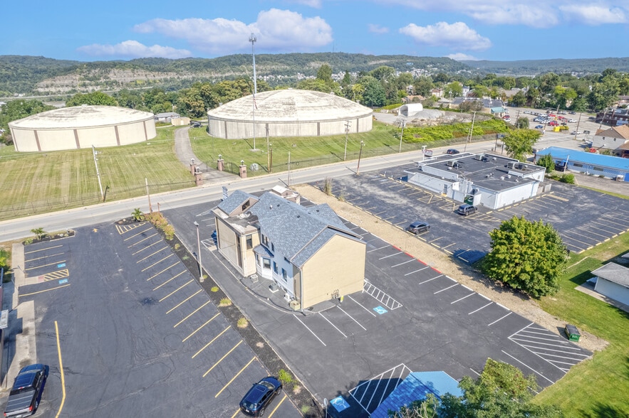 More Photos Of 2120 Freeport Rd, New Kensington Office For Lease