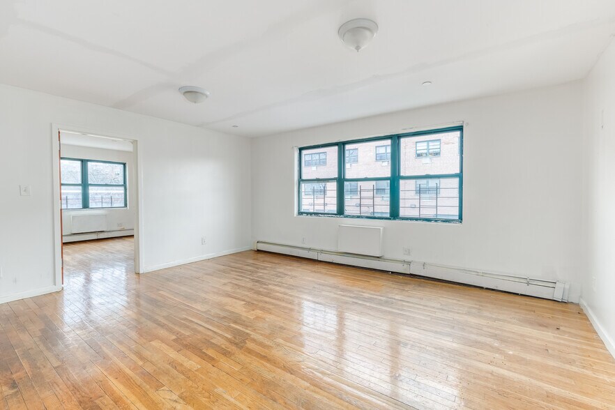 More Photos Of 311 Beach 53rd St, Far Rockaway Apartments For Sale