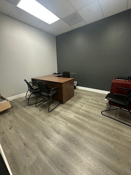 More Photos Of 1520 N Texas St, Fairfield Auto Dealership For Lease